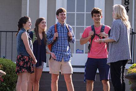 freshmen visit campus